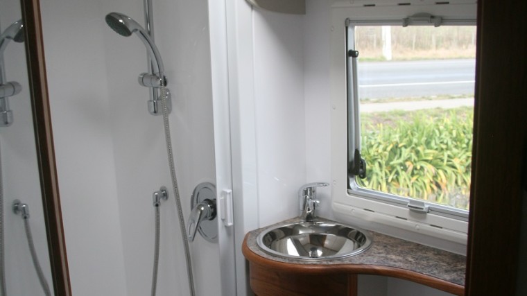 Large Ensuite Across Rear of Motorhome