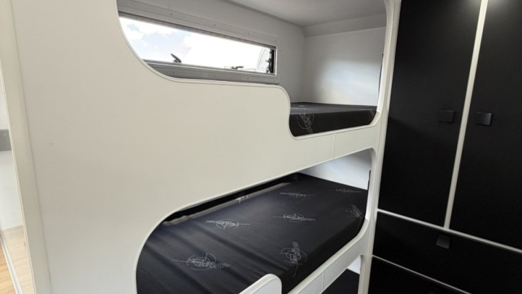 Bunks Strzelecki Family Caravan