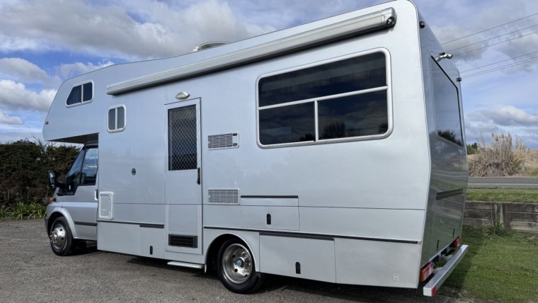 Ford Transit Coastal 2005