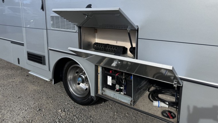 Ford Transit Coastal 2005