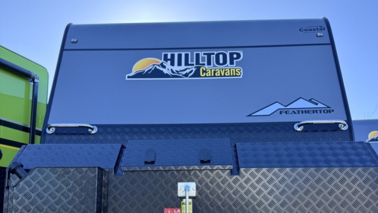 NEW HILLTOP FEATHERTOP 19'6" CARAVAN