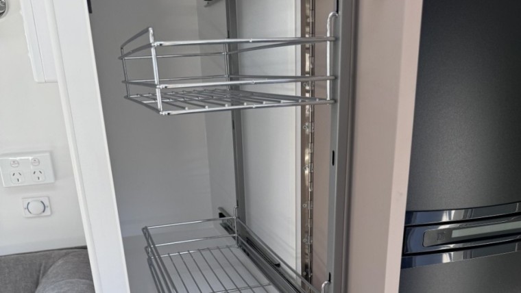 NEW HILLTOP HOTHAM 21FT CARAVAN