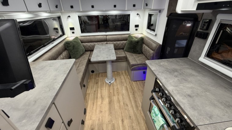 NEW HILLTOP 22FT THREDBO