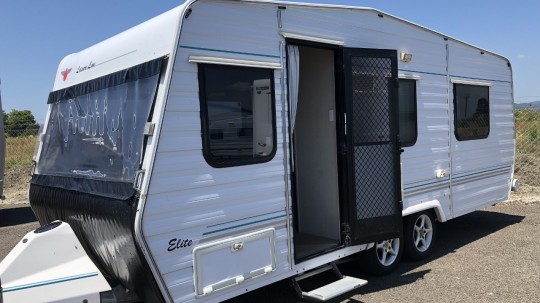 Leisureline Elite 6m Caravan