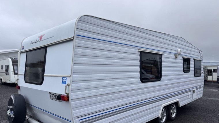 Leisureline Elite 6.8 Caravan