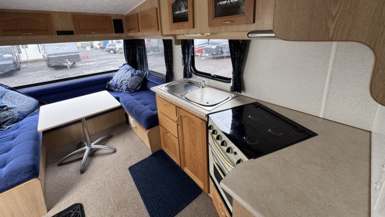 Leisureline Elite 6m Caravan