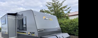 Hilltop Saddleback Caravan