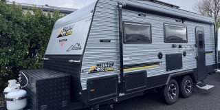 HILLTOP 2023 FEATHERTOP 19'6" CARAVAN SINGLE BED LAYOUT
