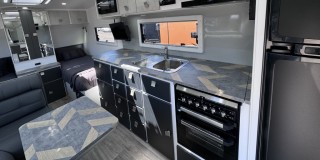 NEW HILLTOP FEATHERTOP 19'6" SINGLE BEDS WITH CLUB LOUNGE CARAVAN